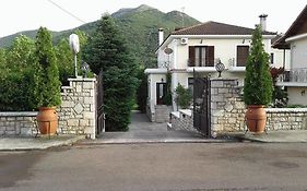Aroanios Hotel